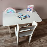stolik i krzesła dla dzieci
